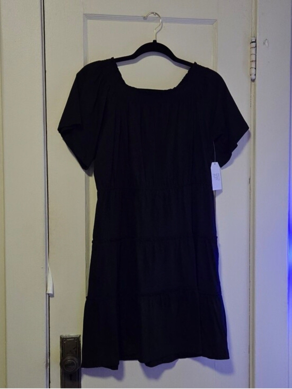 Time and Tru Black Short-Sleeve Tiered Midi Dress